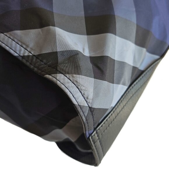 BURBERRY BLUE BUCKLEIGH NYLON TOTE BAG - Picture 9 of 16